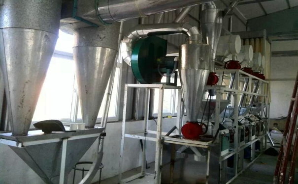 <a href=http://m.171km.com/product/6/ target=_blank class=infotextkey>玉米深加工機械</a>