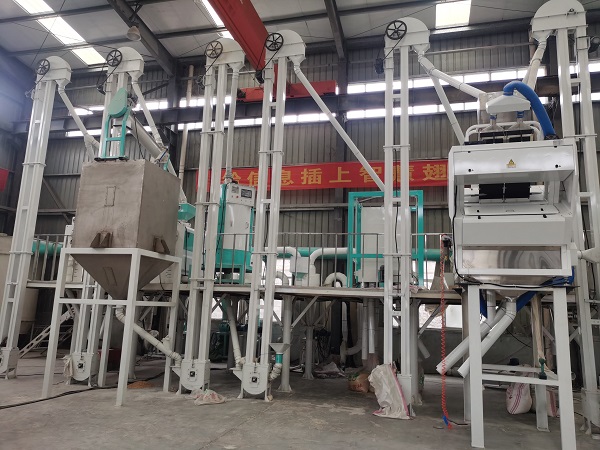 <a href=http://m.171km.com/product/ target=_blank class=infotextkey>玉米深加工設備</a>
