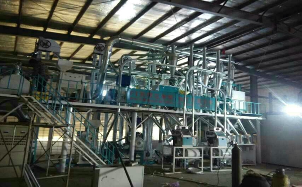 成套<a href=http://m.171km.com/product/6/ target=_blank class=infotextkey>玉米深加工機械</a>